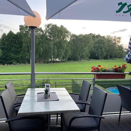 Hotel Und Restaurant Zum Bunten Hirsch Mirow Ngoại thất bức ảnh