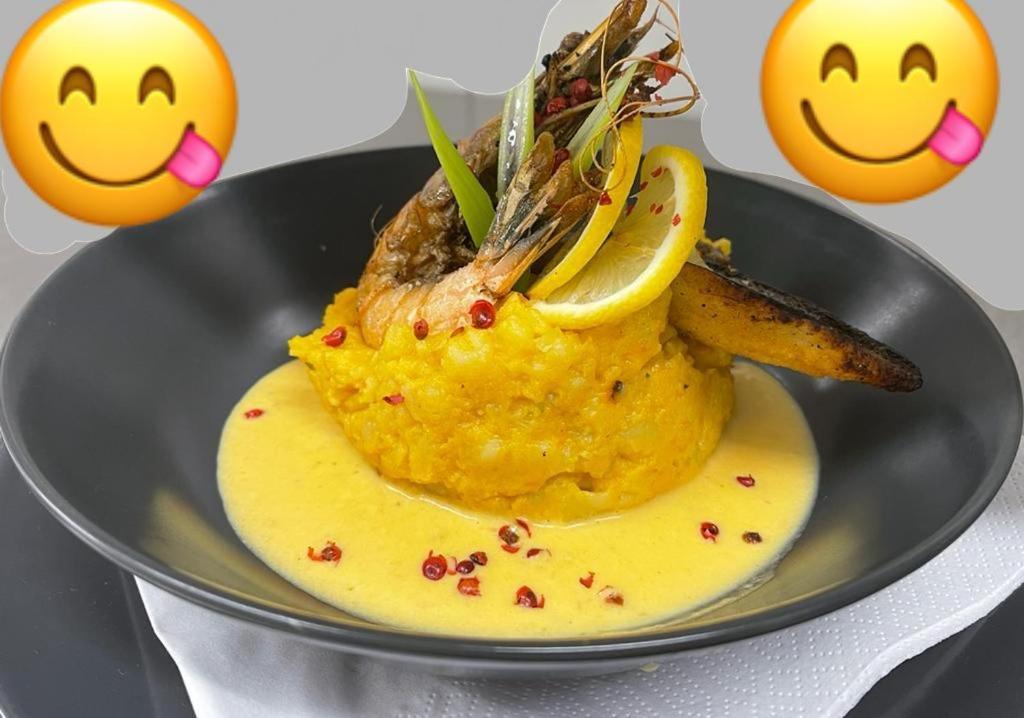 Hotel Und Restaurant Zum Bunten Hirsch Mirow Ngoại thất bức ảnh